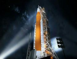 Badan Antariksa Eropa Luncurkan Pesawat Ruang Angkasa Artemis I Mega Moon Rocket 13 November 2022