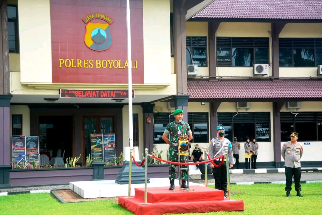 TNI dan Polri Kabupaten Boyolali Laksanakan Apel Pagi Di Mapolres Boyolali