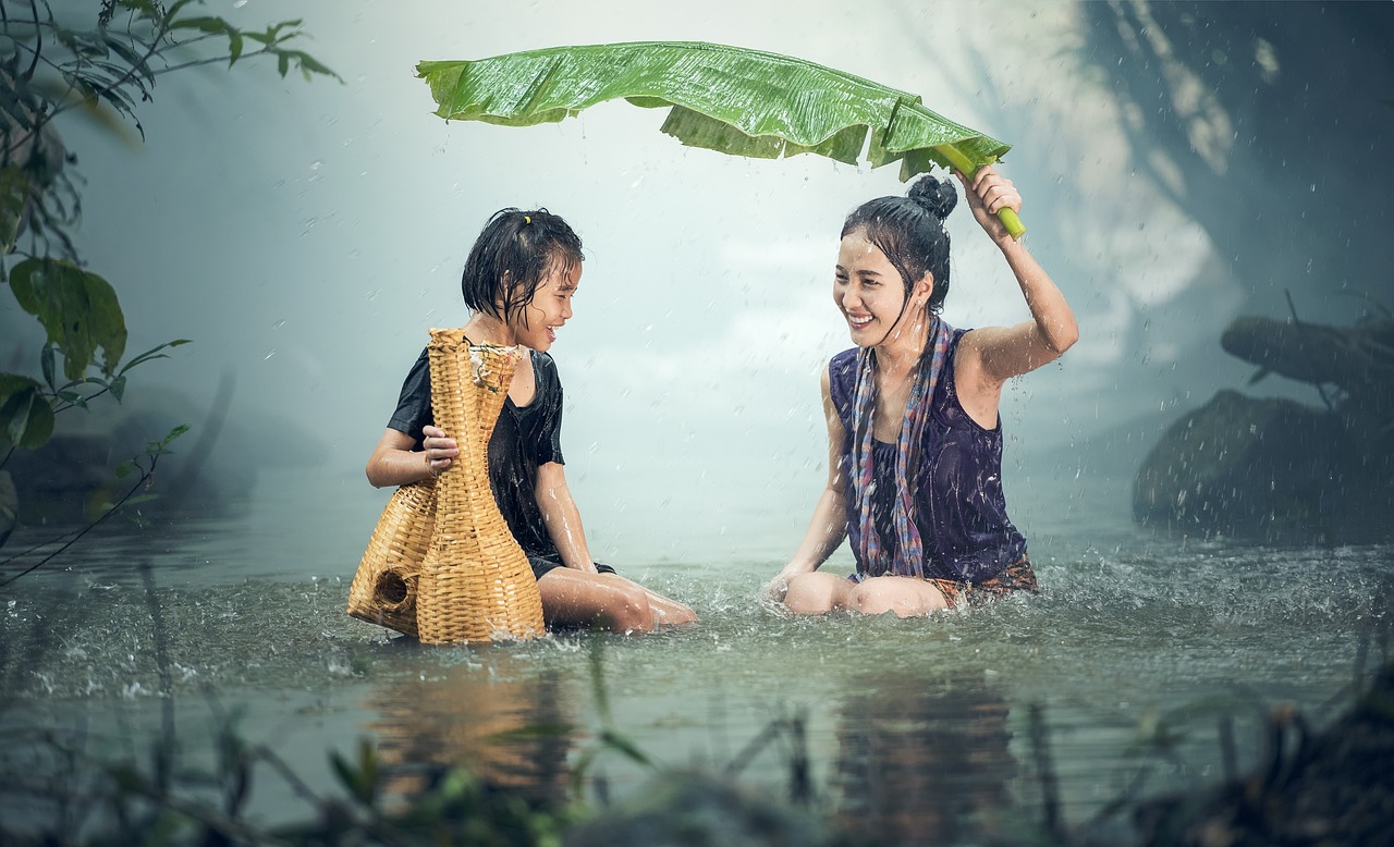4 Tips Tetap Sehat Saat Musim Hujan, Dari Perbanyak Konsumsi Air Hingga Istirahat yang Cukup