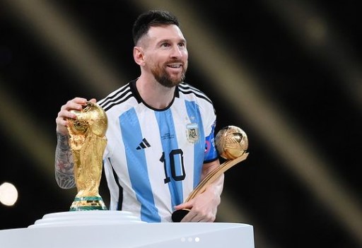 Lionel Messi dan Trophy Piala Dunia