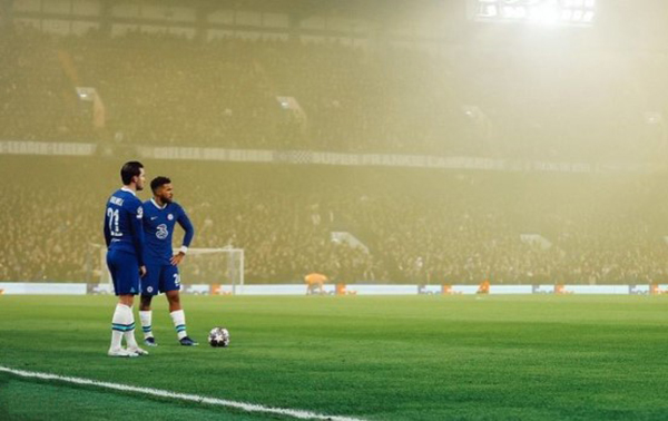 Suasana di Stadion Stamford Bridge saat laga Chelsea vs Dortmund