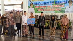 3.680 Buruh Tani Di Kabupaten Rembang Terima Bantuan Langsung Tunai DBHCHT.